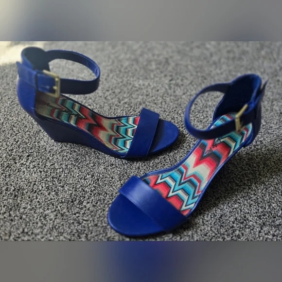 American Eagle Blue Wedge Pump Heel Ankle Strap Peep Toe Woman's Size 7.5 - Picture 5 of 15